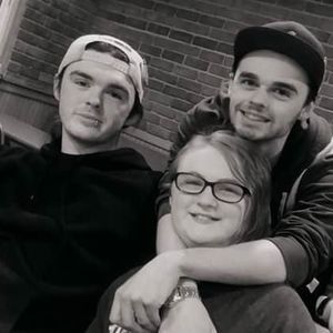 Meet your Posher, Chrissy